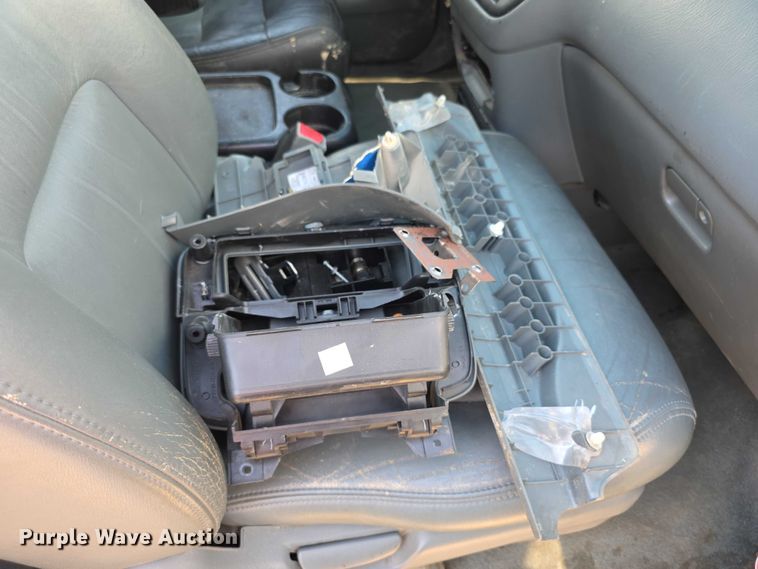image for item EF3678 2002 Honda Odyssey van