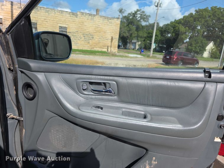 image for item EF3678 2002 Honda Odyssey van