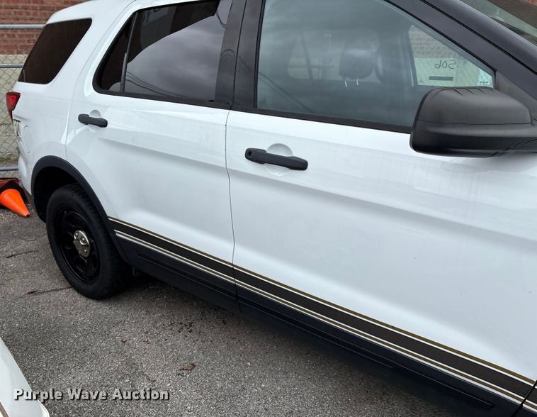 image for item EG8629 2016 Ford Explorer Police SUV