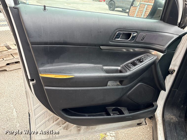 image for item EG8629 2016 Ford Explorer Police SUV