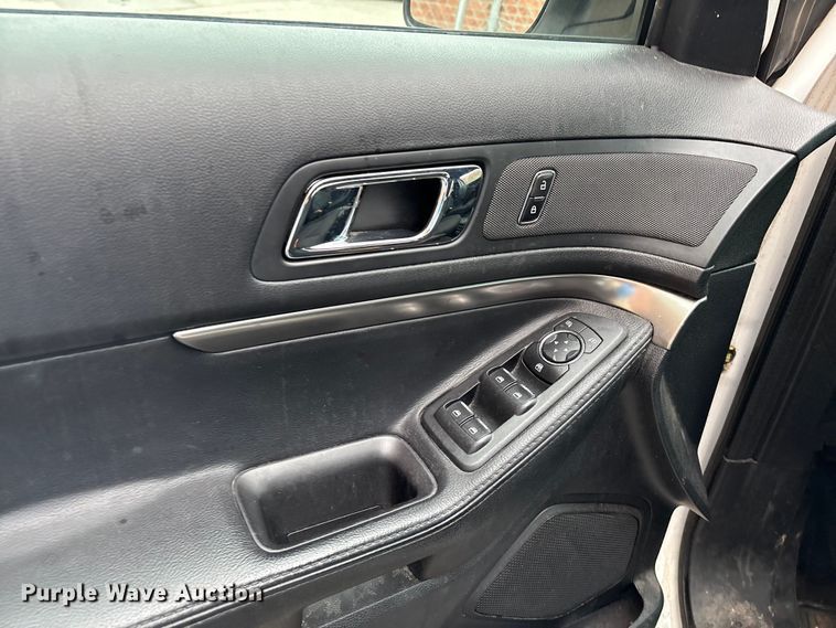 image for item EG8629 2016 Ford Explorer Police SUV