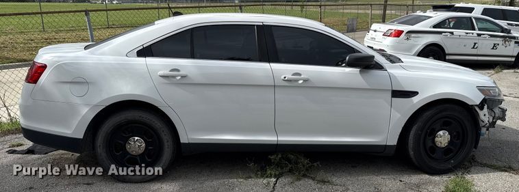 image for item EG8644 2017 Ford Taurus Police 