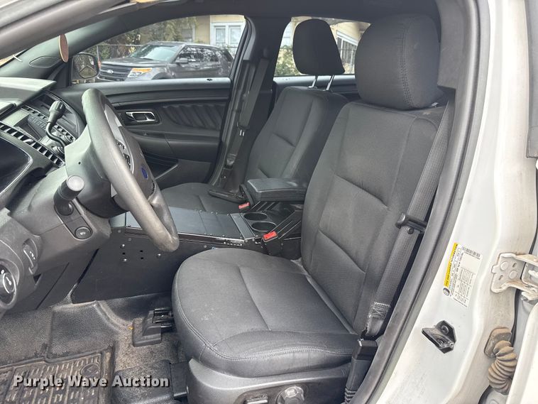 image for item EG8644 2017 Ford Taurus Police 