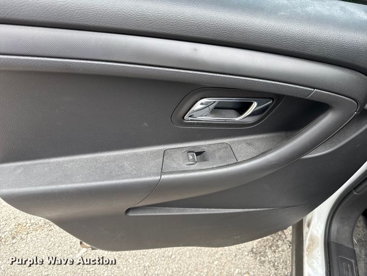 image for item EG8644 2017 Ford Taurus Police 