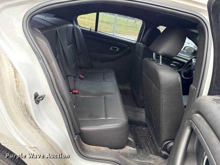 image for item EG8644 2017 Ford Taurus Police 