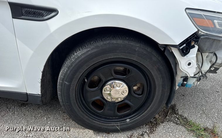 image for item EG8644 2017 Ford Taurus Police 