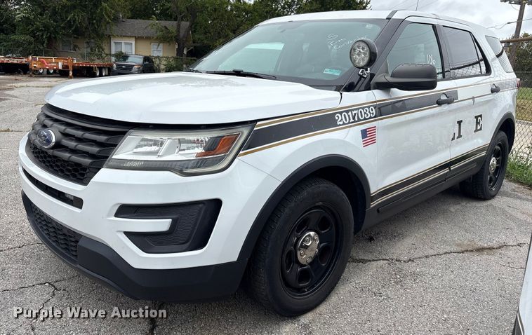 image for item EG8646 2017 Ford Explorer Police SUV