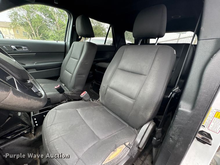 image for item EG8646 2017 Ford Explorer Police SUV