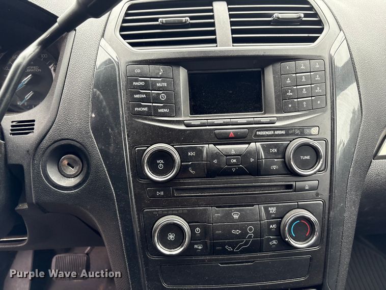 image for item EG8646 2017 Ford Explorer Police SUV