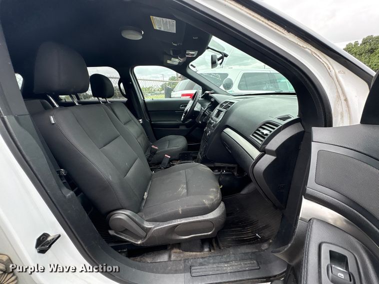 image for item EG8646 2017 Ford Explorer Police SUV