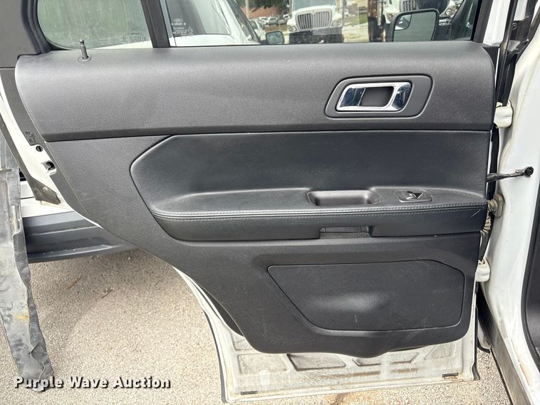 image for item EG8646 2017 Ford Explorer Police SUV