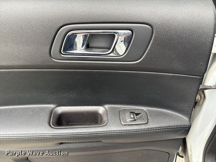 image for item EG8646 2017 Ford Explorer Police SUV