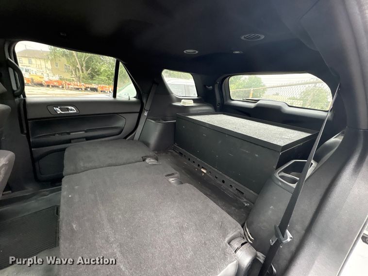 image for item EG8646 2017 Ford Explorer Police SUV