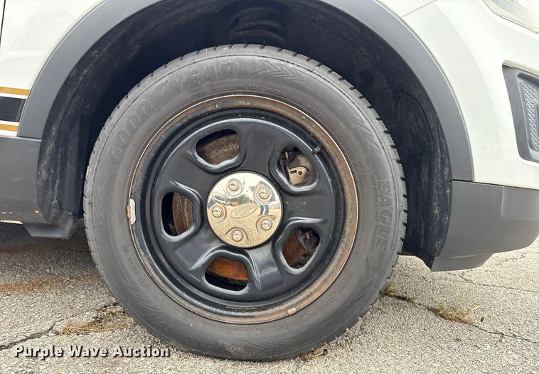 image for item EG8646 2017 Ford Explorer Police SUV