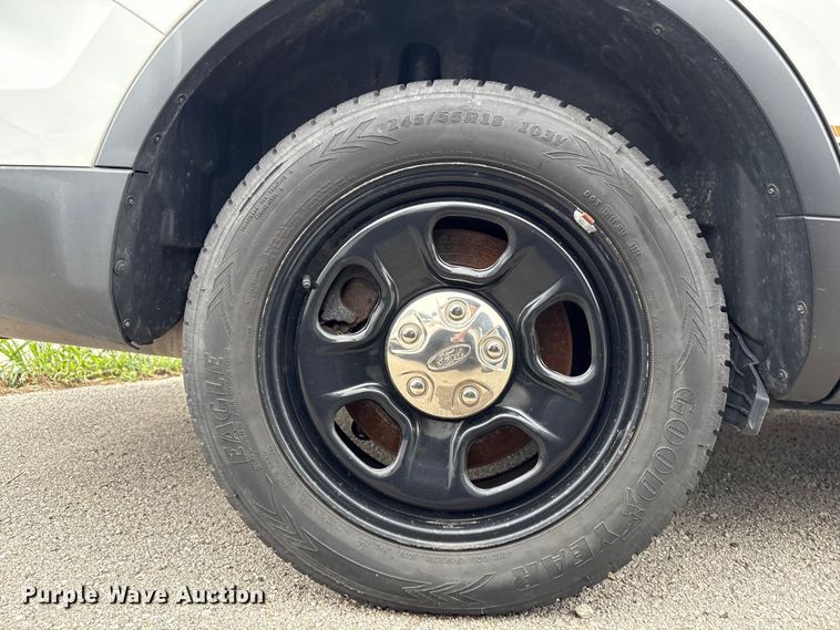 image for item EG8646 2017 Ford Explorer Police SUV