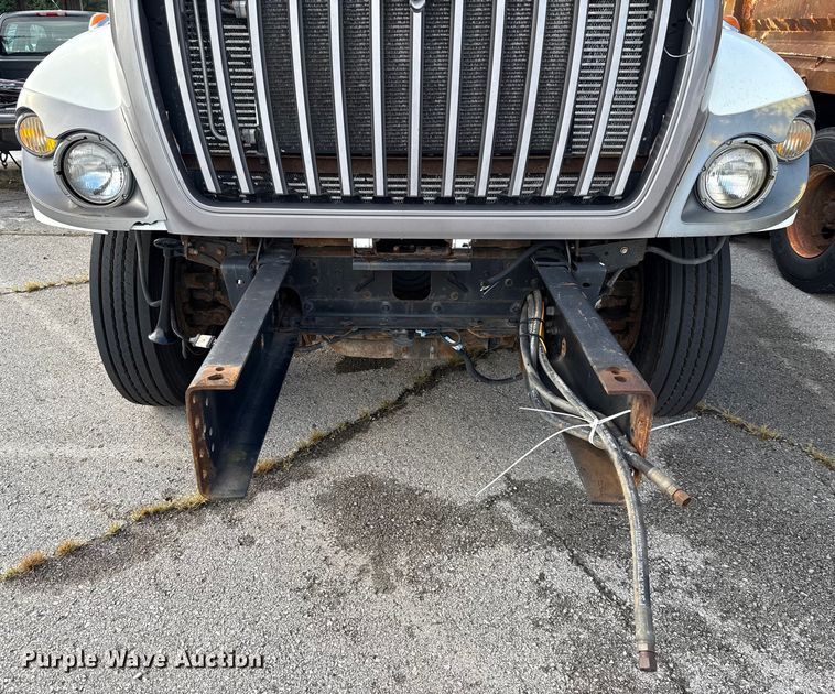 image for item EG8693 2009 International 7400 dump truck