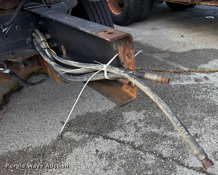 image for item EG8693 2009 International 7400 dump truck