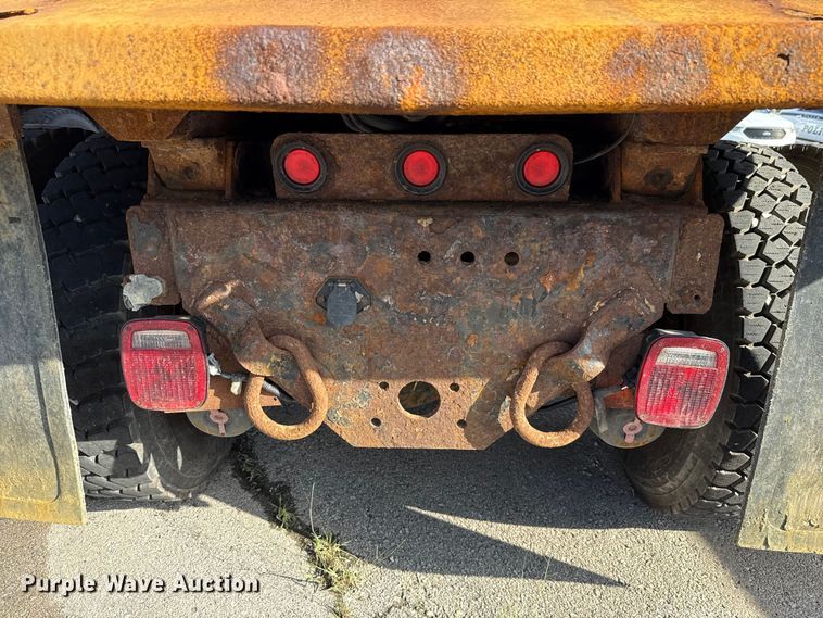 image for item EG8693 2009 International 7400 dump truck