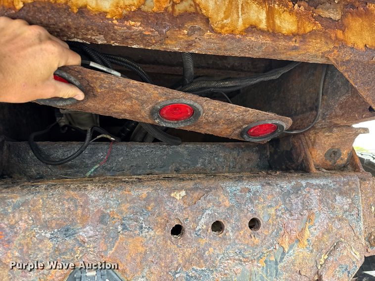 image for item EG8693 2009 International 7400 dump truck