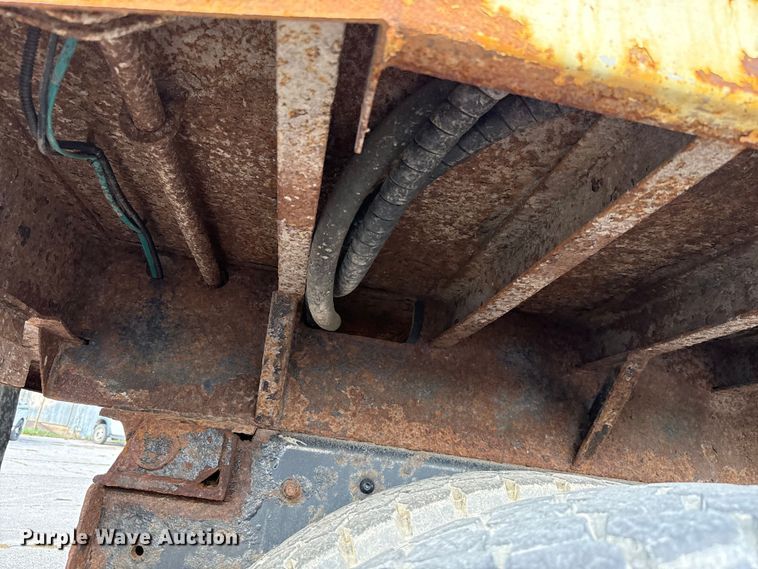 image for item EG8693 2009 International 7400 dump truck