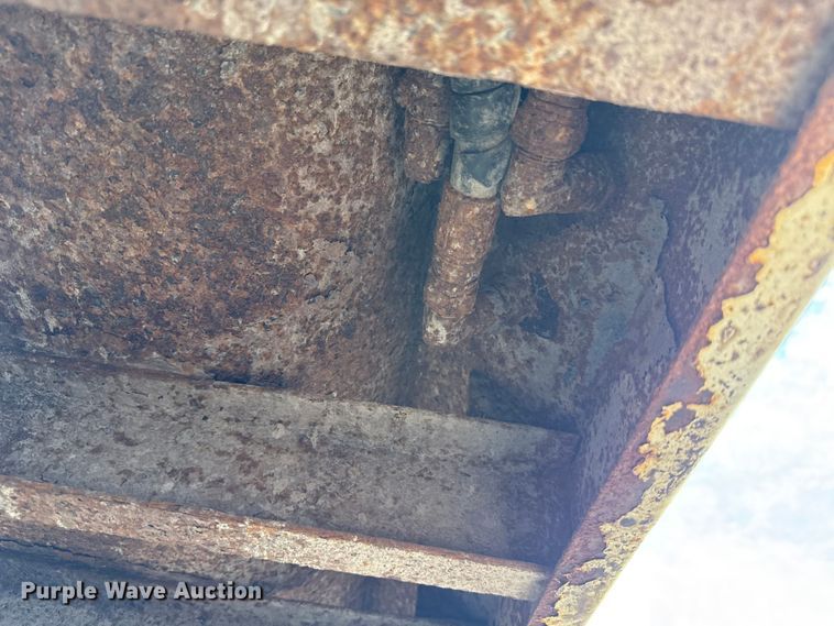 image for item EG8693 2009 International 7400 dump truck