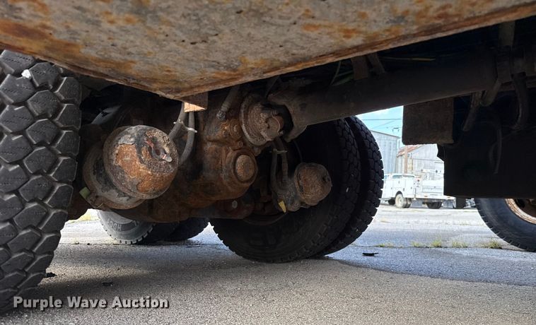 image for item EG8693 2009 International 7400 dump truck