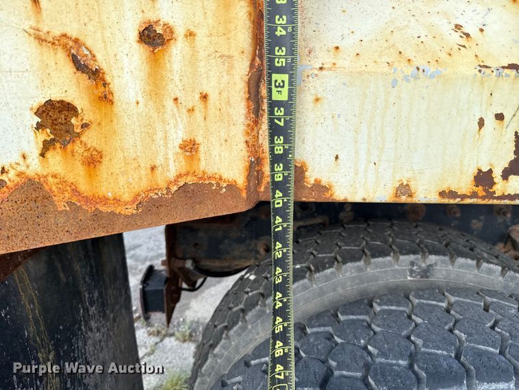 image for item EG8693 2009 International 7400 dump truck