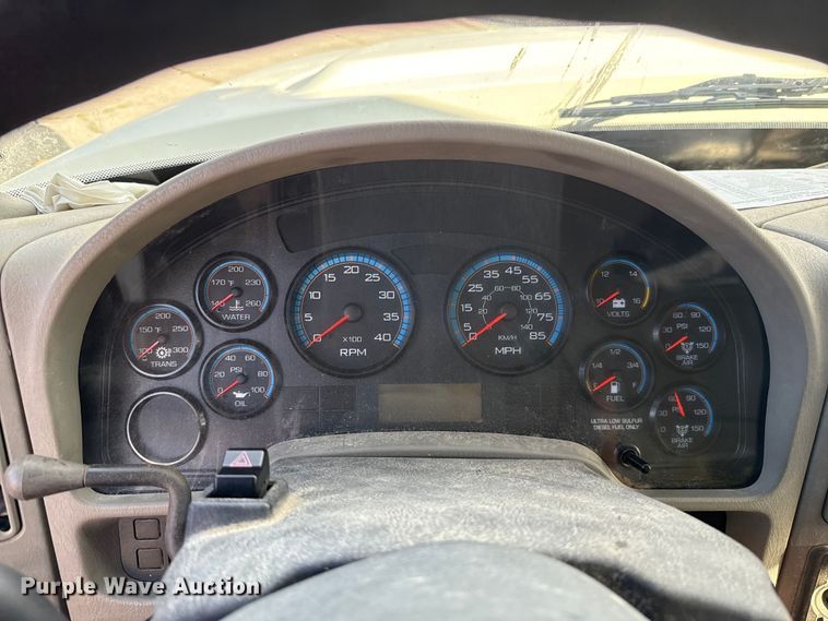 image for item EG8693 2009 International 7400 dump truck