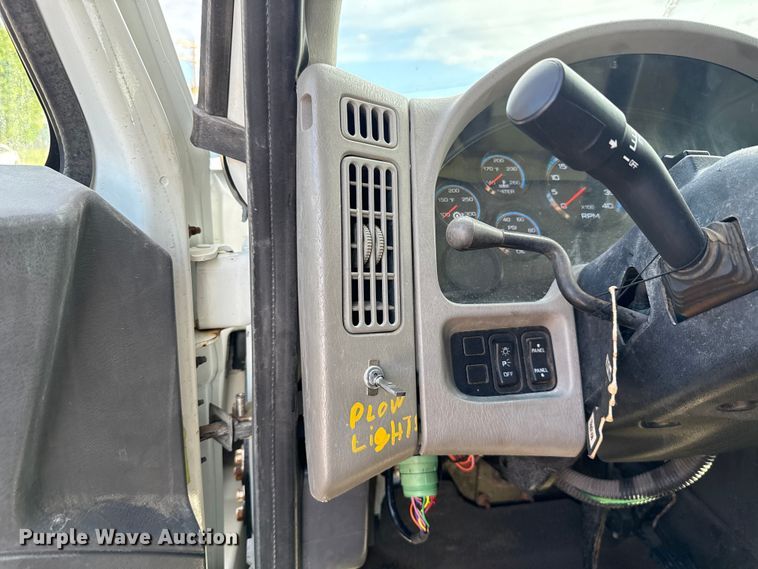 image for item EG8693 2009 International 7400 dump truck