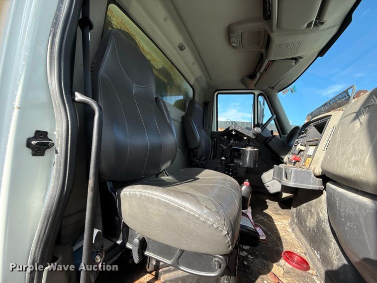 image for item EG8693 2009 International 7400 dump truck