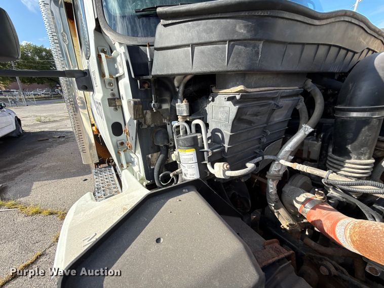 image for item EG8693 2009 International 7400 dump truck