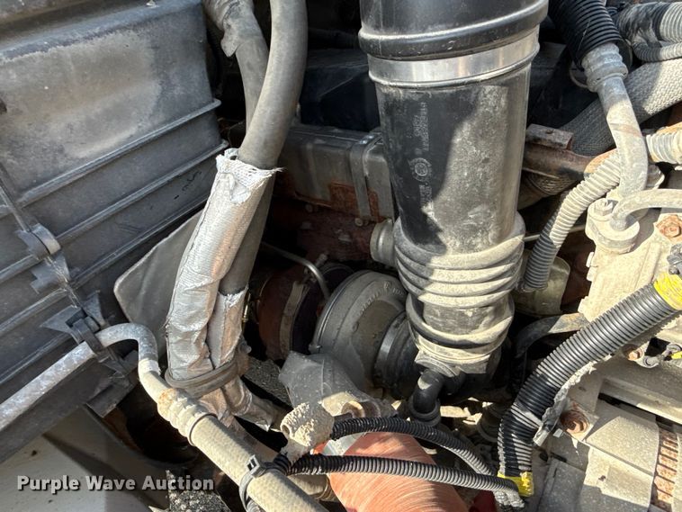 image for item EG8693 2009 International 7400 dump truck