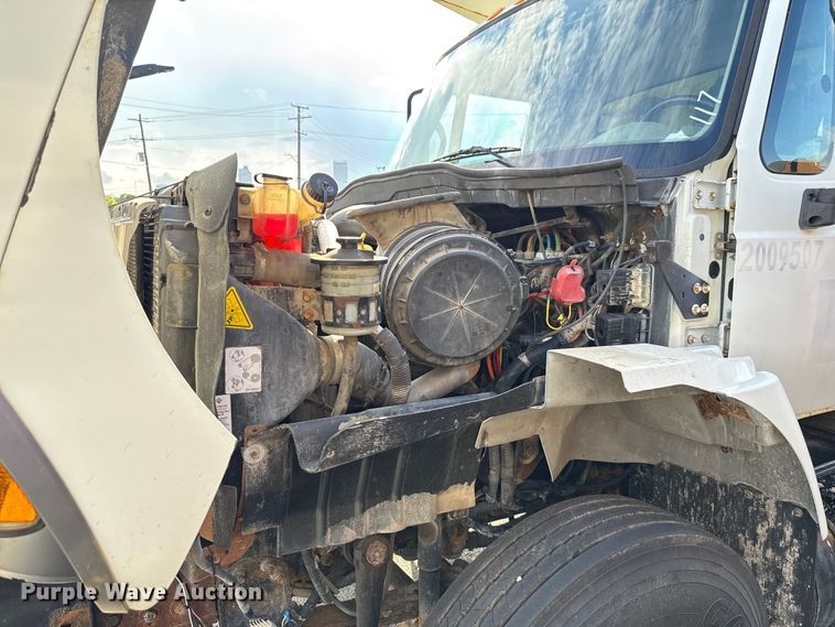 image for item EG8693 2009 International 7400 dump truck