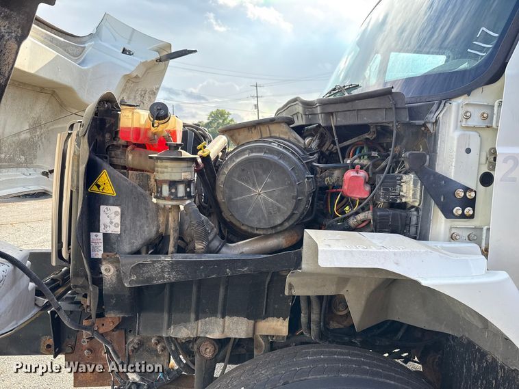 image for item EG8693 2009 International 7400 dump truck