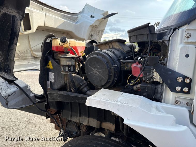 image for item EG8693 2009 International 7400 dump truck