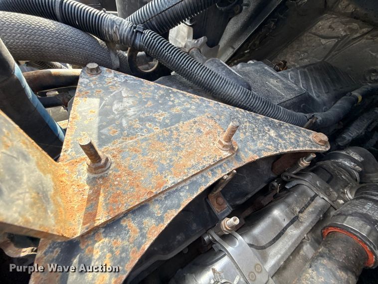 image for item EG8693 2009 International 7400 dump truck