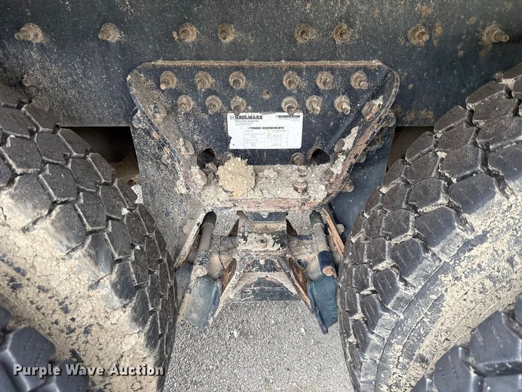 image for item EG8736 2012 International 7400 dump truck