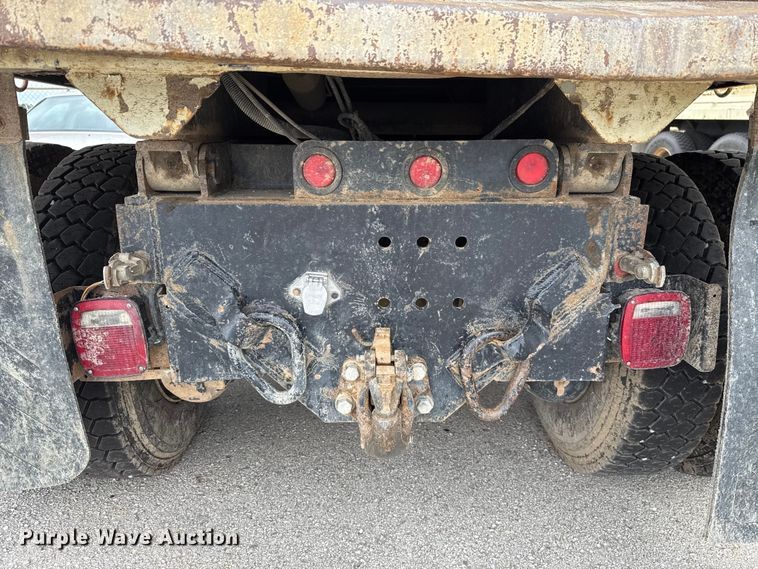 image for item EG8736 2012 International 7400 dump truck