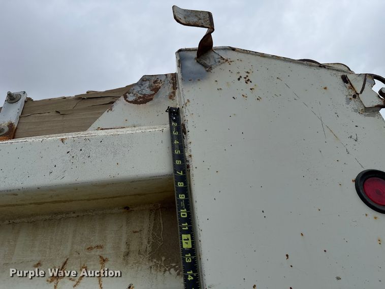 image for item EG8736 2012 International 7400 dump truck