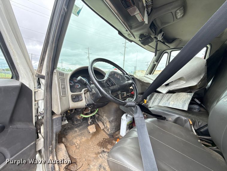 image for item EG8736 2012 International 7400 dump truck