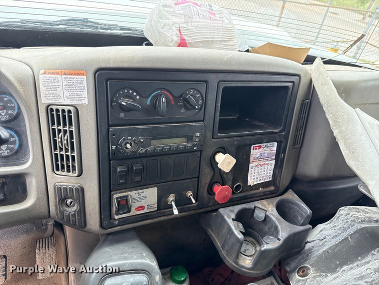 image for item EG8736 2012 International 7400 dump truck