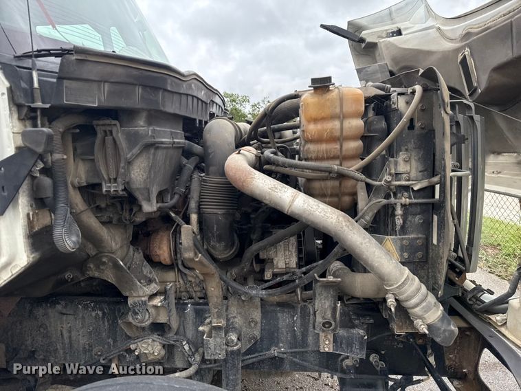 image for item EG8736 2012 International 7400 dump truck