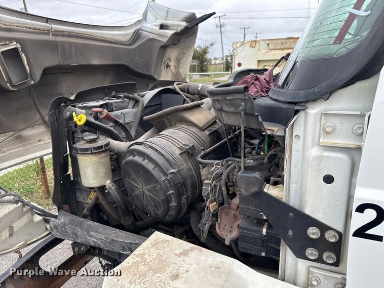 image for item EG8736 2012 International 7400 dump truck