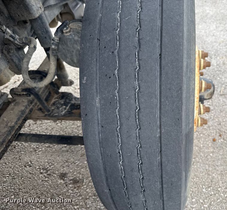 image for item EG8736 2012 International 7400 dump truck