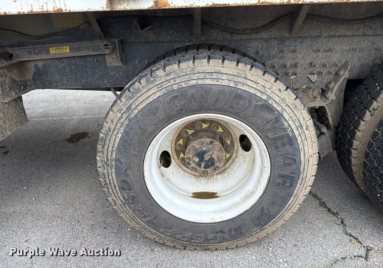 image for item EG8736 2012 International 7400 dump truck