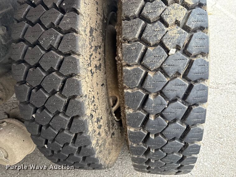 image for item EG8736 2012 International 7400 dump truck