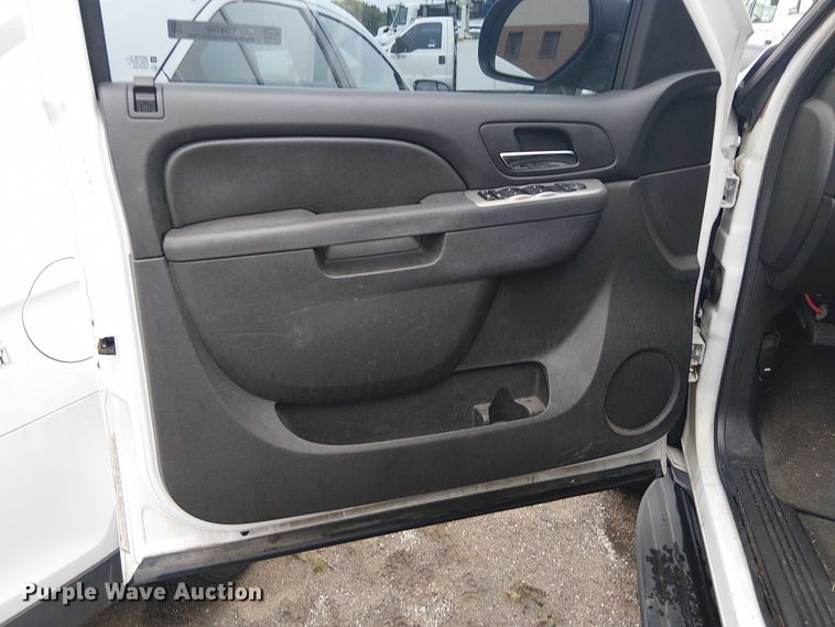 image for item EG8769 2011 Chevrolet Tahoe Police SUV