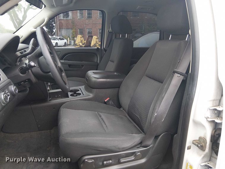 image for item EG8769 2011 Chevrolet Tahoe Police SUV