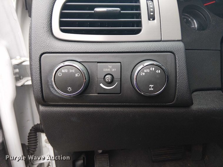 image for item EG8769 2011 Chevrolet Tahoe Police SUV