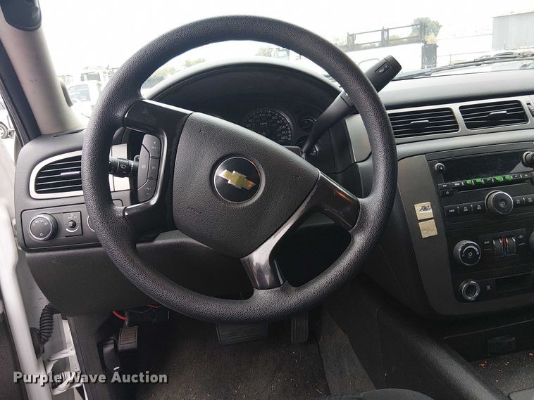 image for item EG8769 2011 Chevrolet Tahoe Police SUV